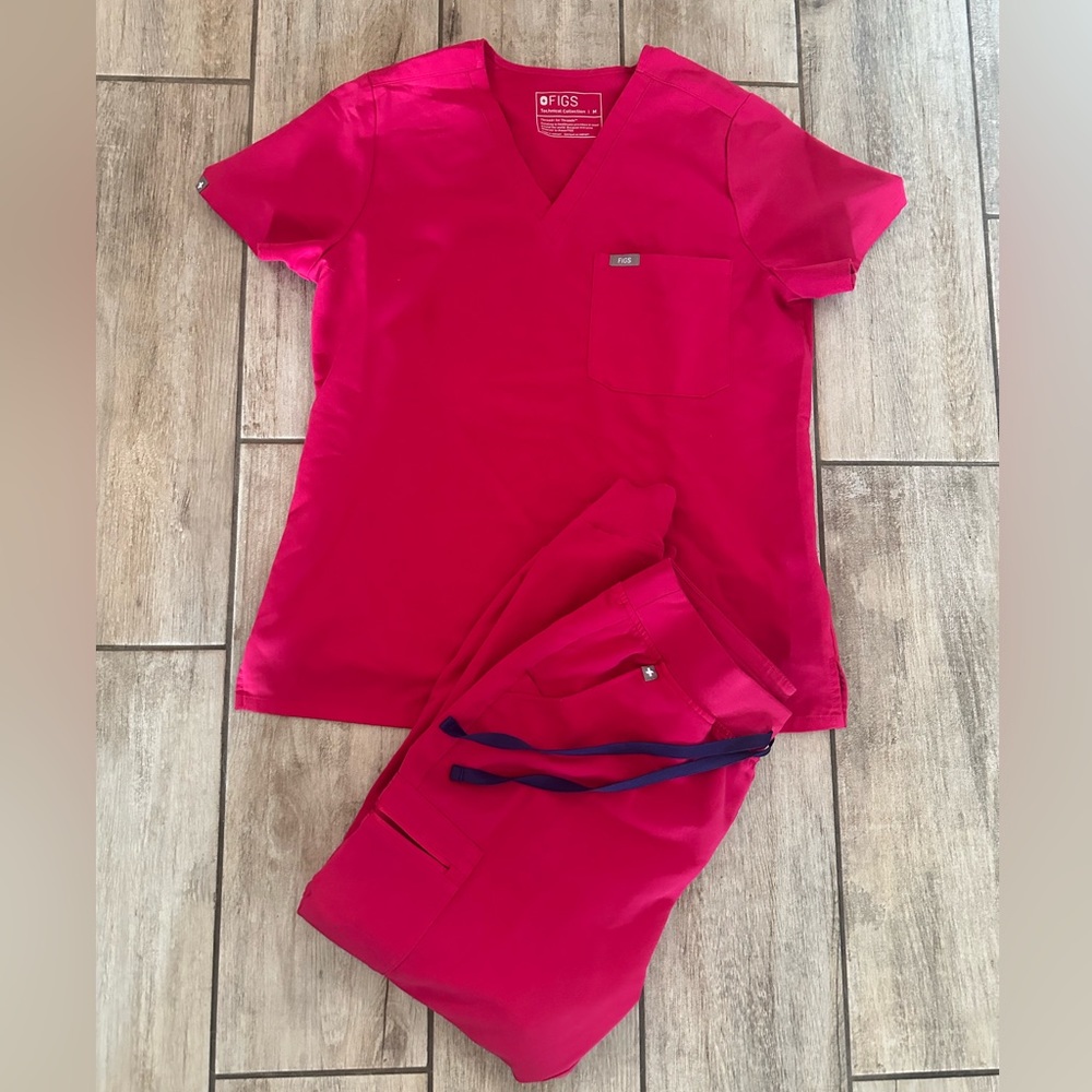 FIGS Ultra Rose scrub set 🌹